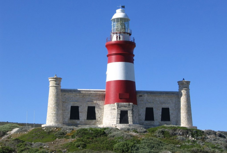 Faro en el Cabo de las Agujas