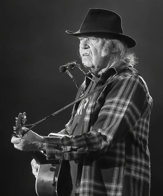Neil Young, nacido en Toronto