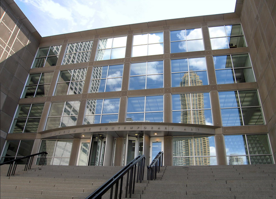 Entrada al Museo de Arte Contemporáneo