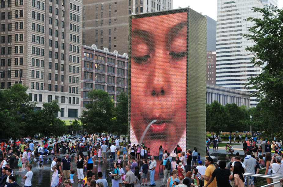 Crown Fountain , en el Parque del Milenio