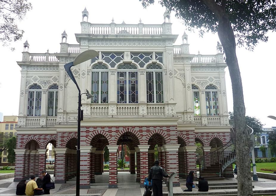 Pabellón Morisco en el Parque de la Exposición