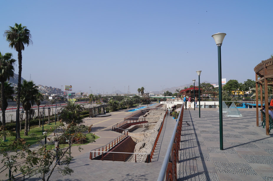 El Parque de la Muralla de Lima