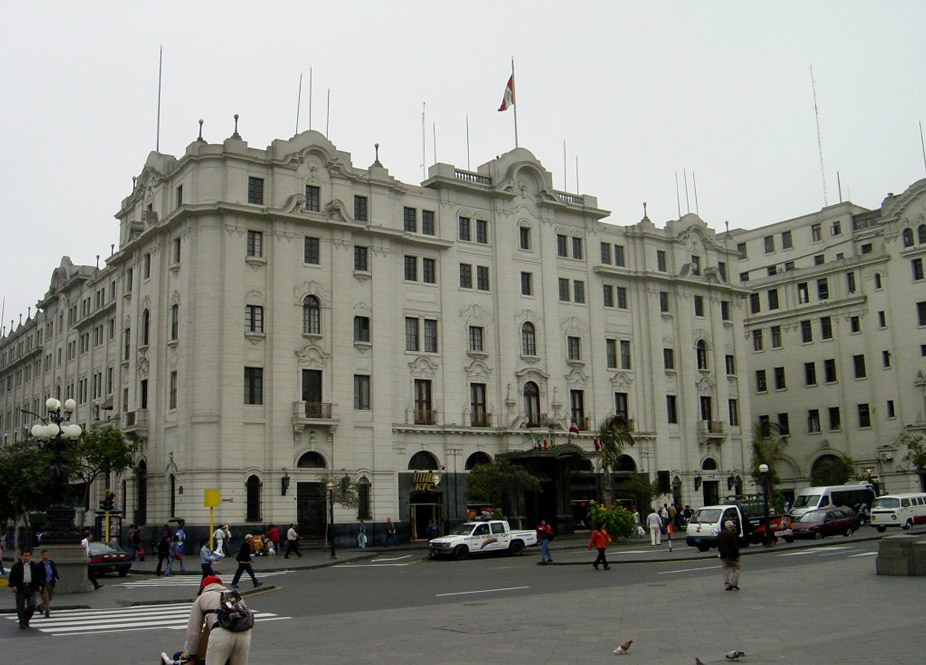 El Gran Hotel Bolívar en la Plaza de San Martín
