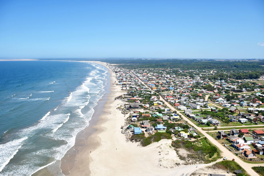 Océano que baña las costas de Uruguay