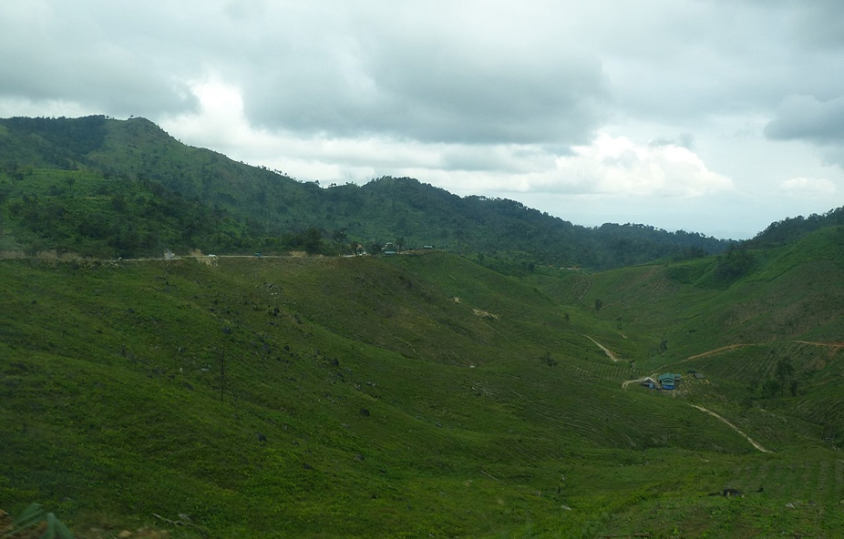 El camino a Myawaddy a través de las montañas Dawna