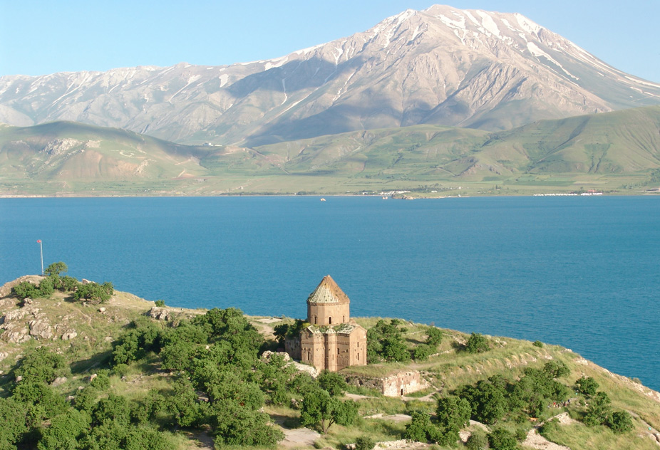 Akdamar Island en el lago Van