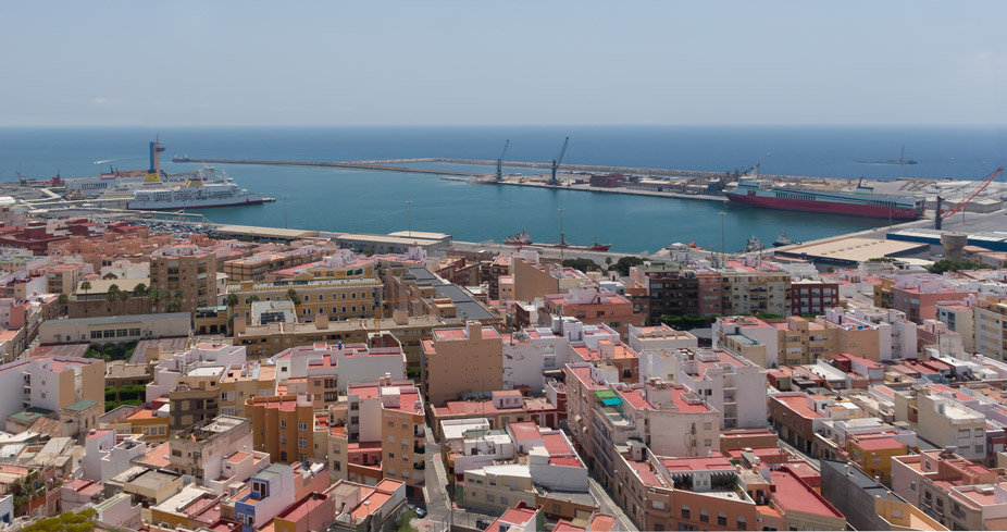 El Puerto de Almería desde la alcazaba