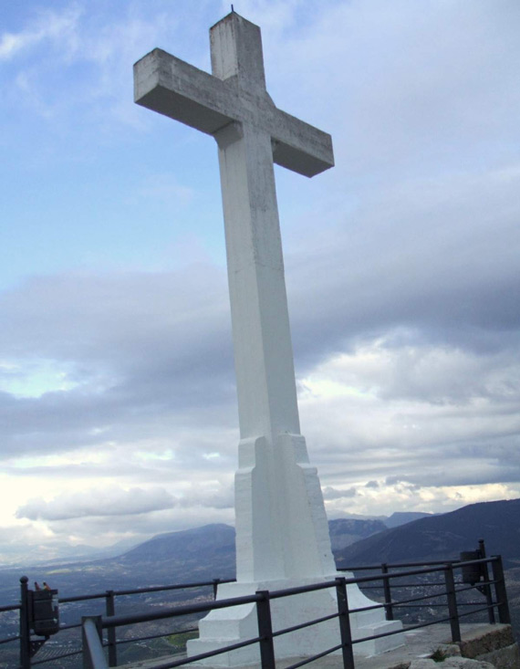 La cruz del Castillo de Santa Catalina en Jaén