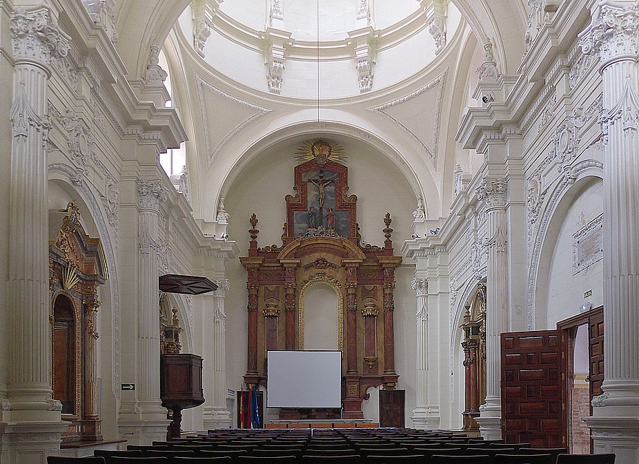  Iglesia del antiguo hospital reconstruida a causa de un incendio (s. XVIII)