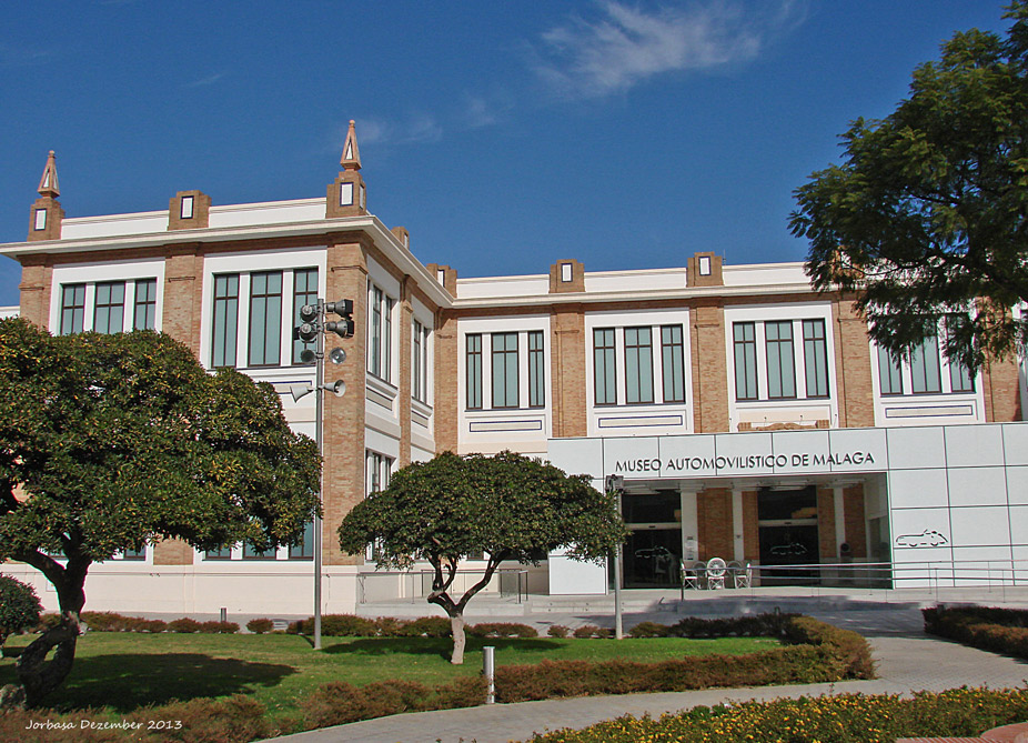 El Museo Automovilísitco y de la Moda