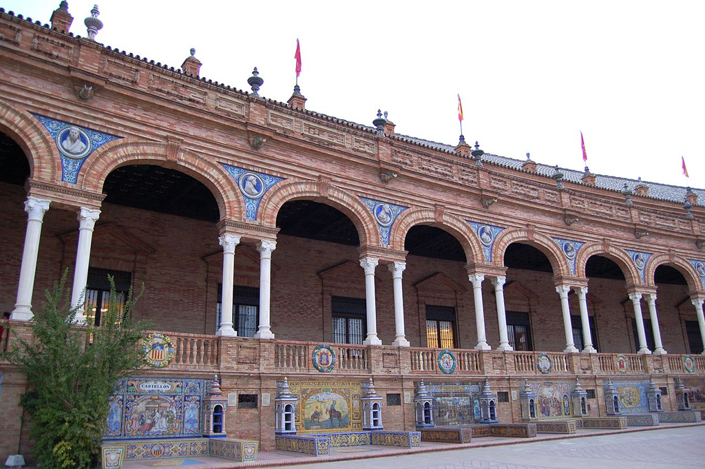 Azulejos en la Plaza de España de Sevilla