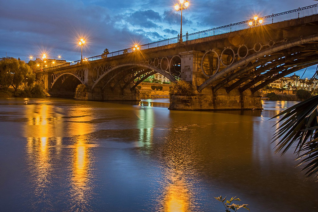 Puente de Isabel II en Sevilla