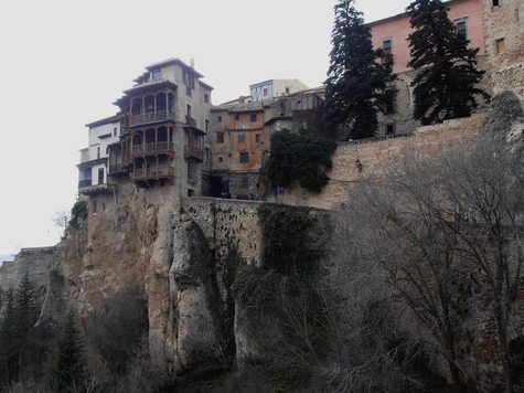 Casas colgadas