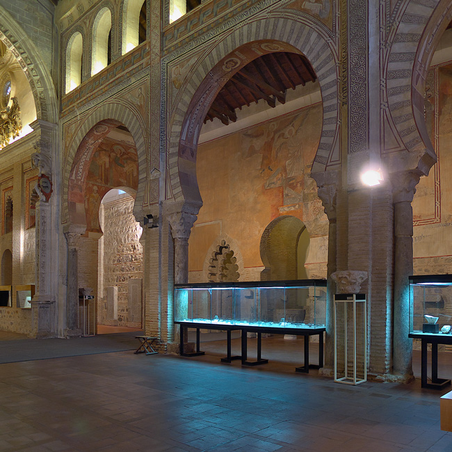 Interior de la Iglesia de San Román en Toledo
