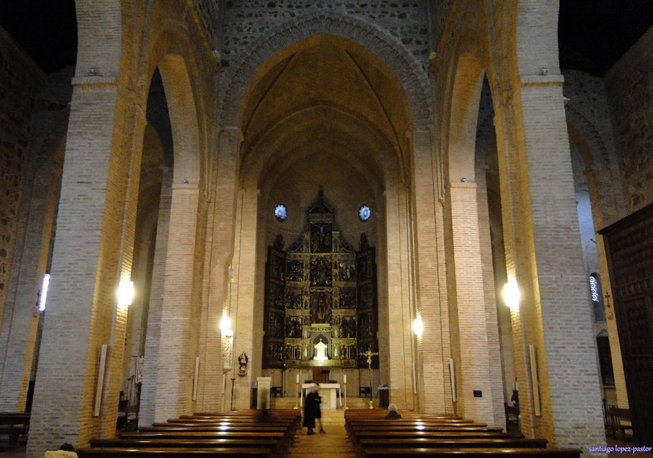 Interior de la Iglesia de Santiago del Arrabal en Toledo