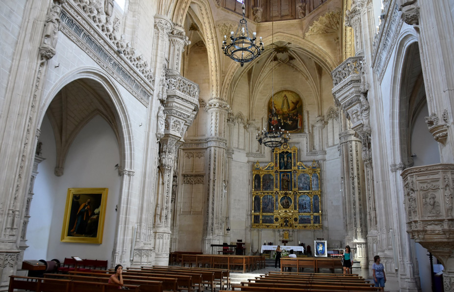 Interior del Monasterio de San Juan de los Reyes en Toledo