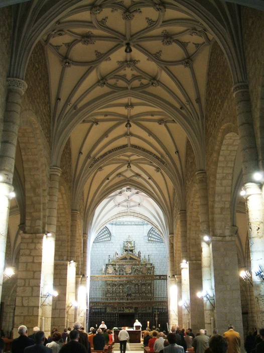 Nave central de la Iglesia de San Pablo en Palencia