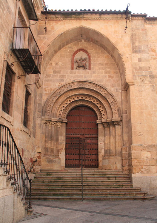 La románica Puerta del Obispo en la Iglesia de San Martín San Martín en Salamanca