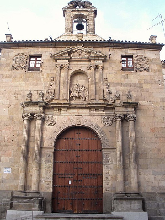 Puerta renacentista del Mediodía en la Iglesia de San Martín San Martín en Salamanca