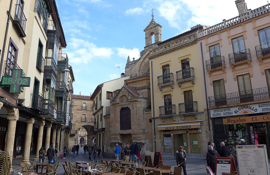 Fachada oeste de la Iglesia de San Martín en Salamanca
