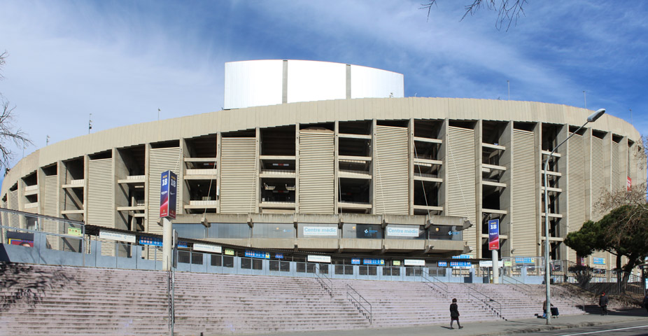 El Camp Nou por fuera