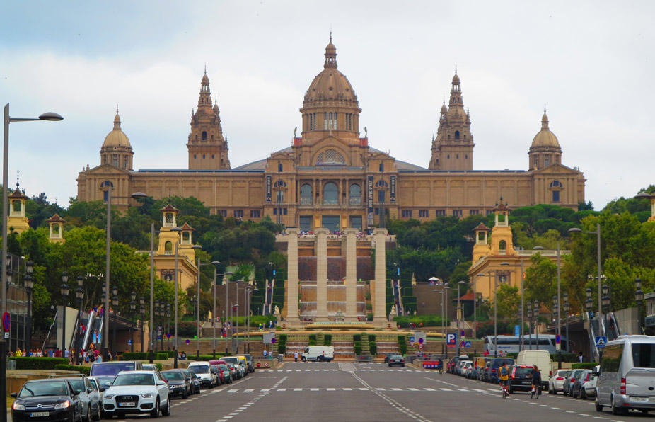 Fachada del Museo Nacional de Arte de Cataluña