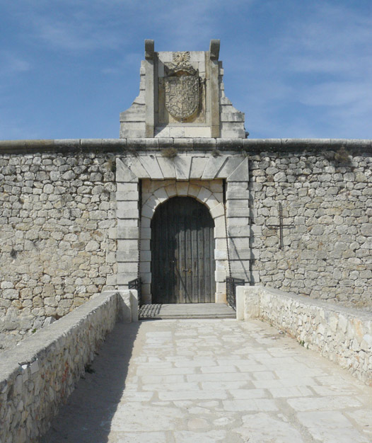 Entrada al Castillo de los Condes en Chinchón