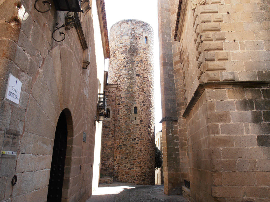 La torre junto al Palacio de Carvajal de Cáceres