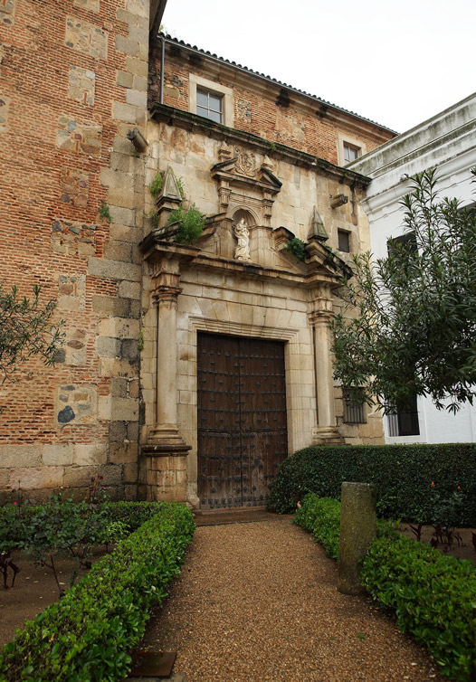 La antigua Iglesia de Santa Clara de Mérida