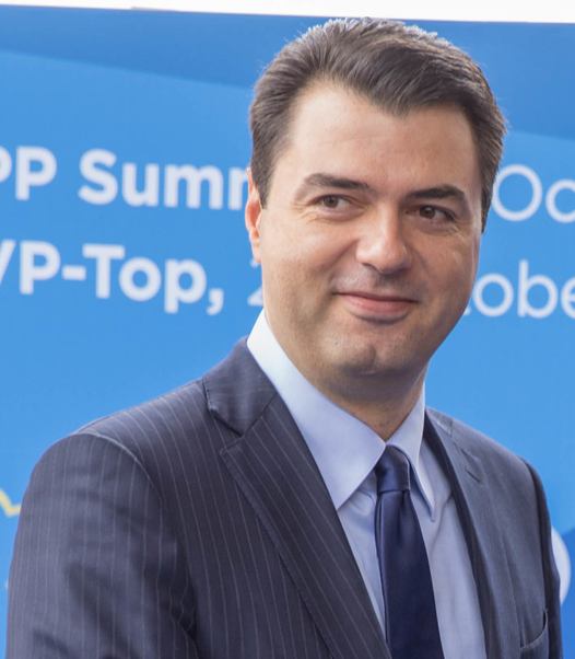 Lulzim Basha, nacido en Tirana