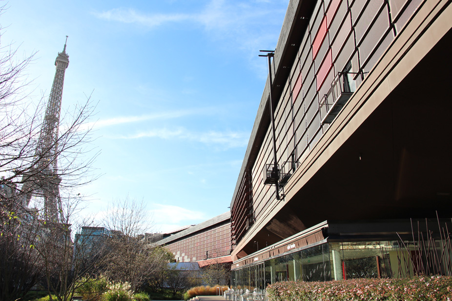 Los jardines verticales de Patric Blanc en el museo Du Qauai Branly