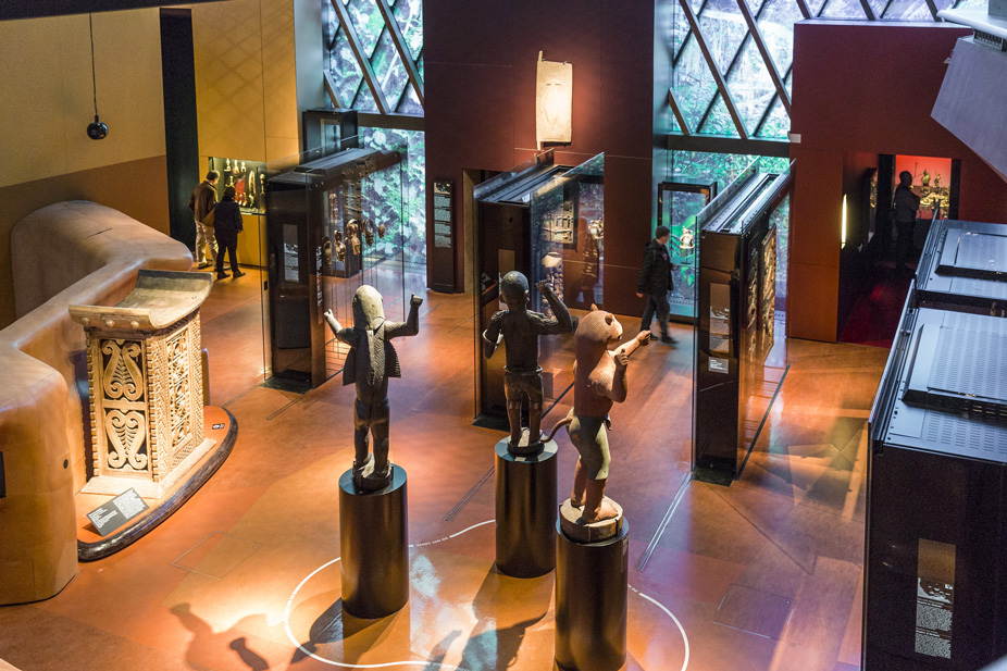 Interior del museo Du Qauai Branly