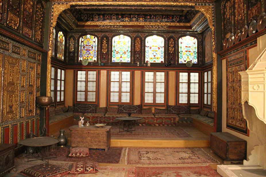 Museo Benaki: Sala de recepción de una casa de Kozani, Macedonia, de mediados del siglo XVIII