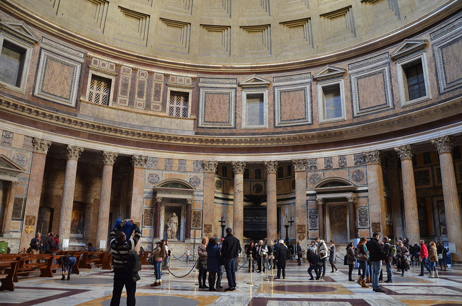 Interior del Panteón romano