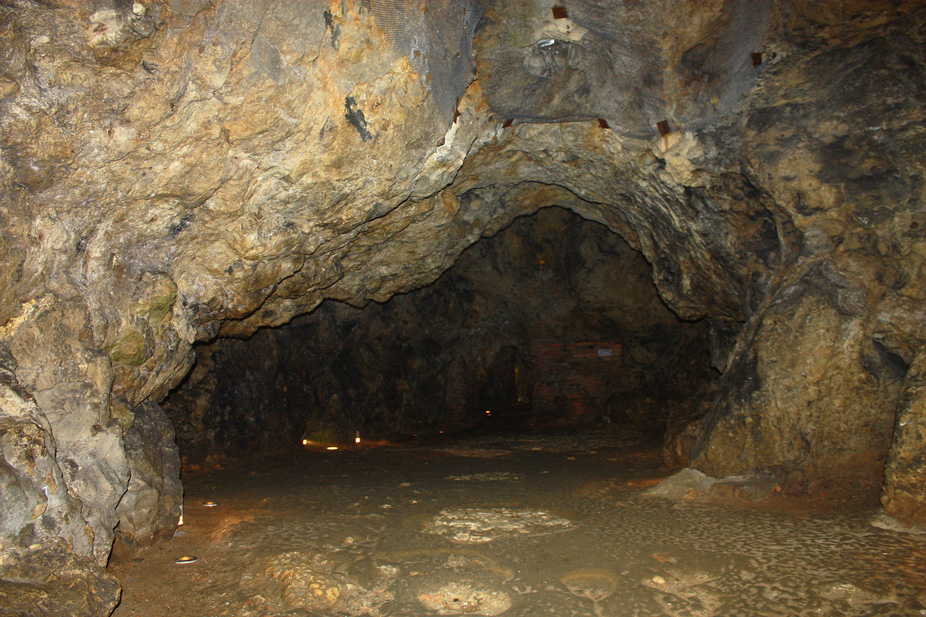 La cueva del dragón en Cracovia