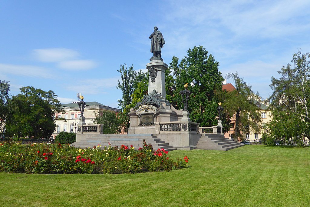 Monumento a Adam Mickiewicz