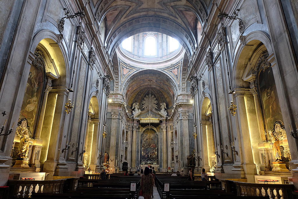Interior de la Basílica de la Estrella
