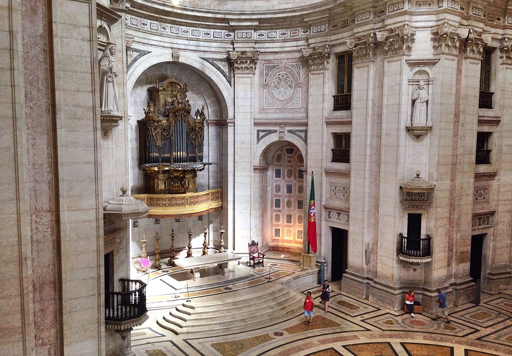 Interior de la Iglesia de Santa Engracia