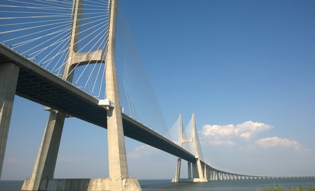 Puente Vasco Da Gama