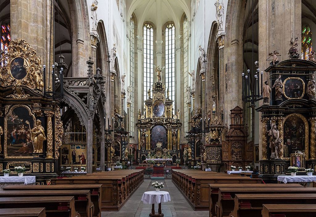 Interior de la iglesia de Týn
