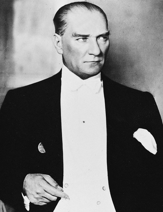 Mustafa Kemal Atatürk, fallecido en Estambul