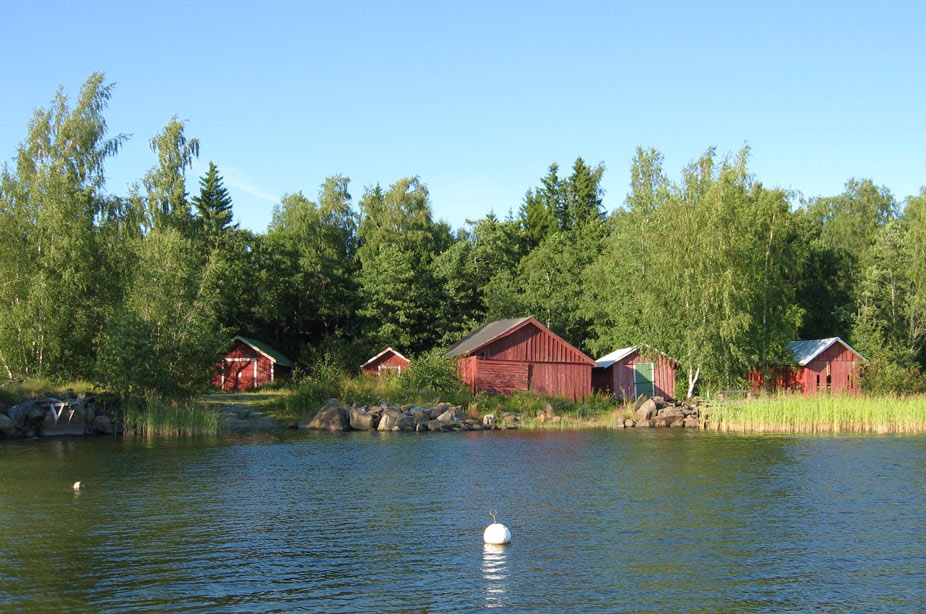 Cobertizos para botes en el pueblo de Grönvik (Korsholm, Finlandia)